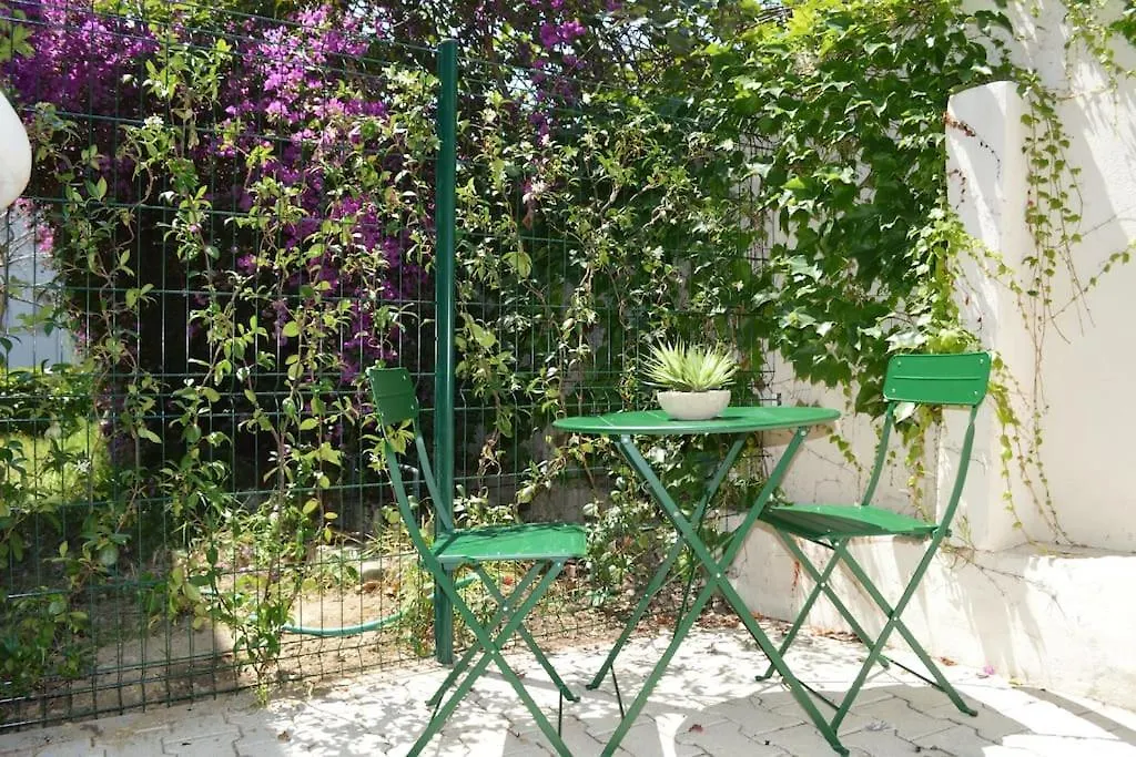 Petite Maison En Centre-Ville Antibes 0*,  France